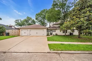 1910 Wildwood Ln, Richmond, TX 77406 - Photo 39