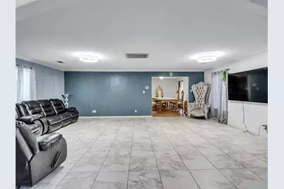 7923 Glenview Drive, Houston, TX 77061 - Photo 5
