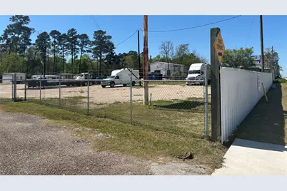 13046 Tx-105, Conroe, TX 77306 - Photo 11