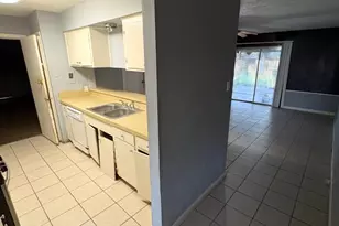 305 N Linden Dr N, Texas City, TX 77591 - Photo 9