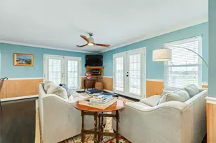 4025 6th St, Galveston, TX 77554 - Photo 5