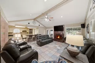 201 Amber Ln, League City, TX 77573 - Photo 5