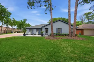201 Amber Ln, League City, TX 77573 - Photo 1
