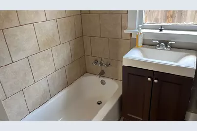 720 E 12th Street, Houston, TX 77008 - Photo 7
