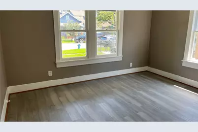 720 E 12th Street, Houston, TX 77008 - Photo 5