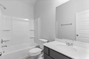 11880 E Gate Dr, Willis, TX 77318 - Photo 9