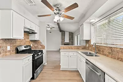 407 Ironbark Drive, Houston, TX 77598 - Photo 15