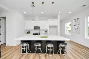 2432 Harrington St, Houston, TX 77026 - Photo 5