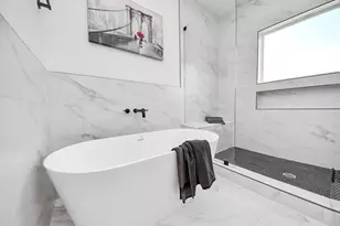 2432 Harrington St, Houston, TX 77026 - Photo 25