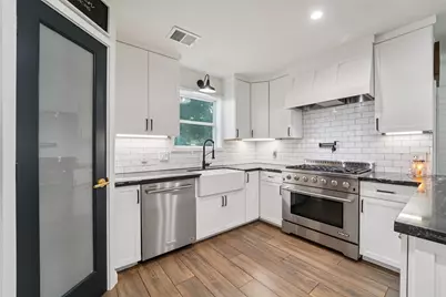 6 Rockingham Place, Conroe, TX 77304 - Photo 7