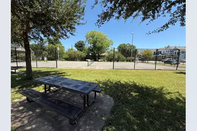 801 W 22nd Street, Houston, TX 77008 - Photo 17
