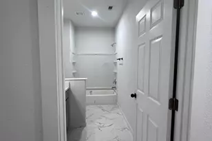 9210 Martell St, Houston, TX 77051 - Photo 17