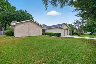 11203 Sagehill Dr, Houston, TX 77089 - Photo 1