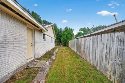 11203 Sagehill Drive, Houston, TX 77089 - Photo 37