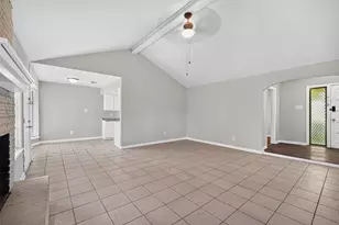 11203 Sagehill Dr, Houston, TX 77089 - Photo 9