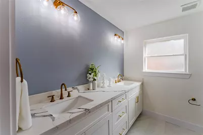 6027 Valkeith Drive, Houston, TX 77096 - Photo 25