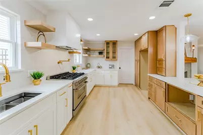6027 Valkeith Drive, Houston, TX 77096 - Photo 15