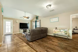 6108 Fox Ridge Dr, Angleton, TX 77515 - Photo 7