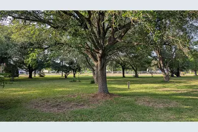 2567 Avenue D, Dickinson, TX 77539 - Photo 33
