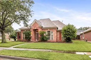 4903 Cedar Cove Dr, Baytown, TX 77521 - Photo 3