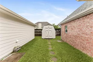 4903 Cedar Cove Dr, Baytown, TX 77521 - Photo 29