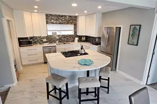 1643 Railroad Ave, Dickinson, TX 77539 - Photo 3