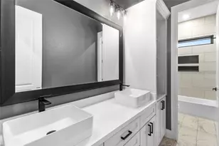 22010 Chenango Lake Dr, Angleton, TX 77515 - Photo 25