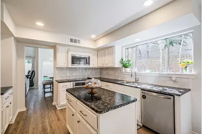 1565 Beaconshire Road, Houston, TX 77077 - Photo 11