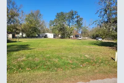 601 Earnest Carrington Sr Avenue, Cleveland, TX 77327 - Photo 1