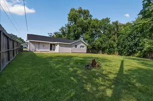 6717 Sharpcrest St, Houston, TX 77074 - Photo 13