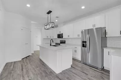 401 E Martin Luther King Blvd #B, Willis, TX 77378 - Photo 7