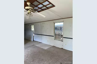 1615 1st Street, Hempstead, TX 77445 - Photo 5
