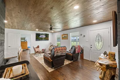 2407 E State Highway 159, Fayetteville, TX 78940 - Photo 5