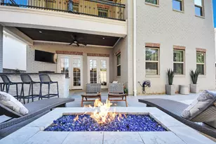 176 McGoey Cir, Shenandoah, TX 77384 - Photo 9