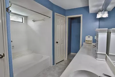 12010 Windlake Court, Houston, TX 77070 - Photo 13
