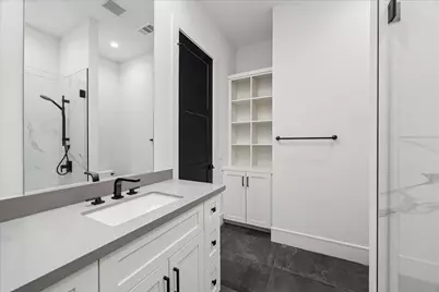 1619 Lynnview Drive, Houston, TX 77055 - Photo 37