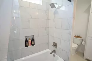 972 Pelican Ln, Crystal Beach, TX 77650 - Photo 37