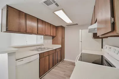 12905 Woodforest Boulevard #607, Houston, TX 77015 - Photo 5