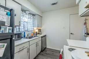 4027 Briarglen Dr, Dickinson, TX 77539 - Photo 21