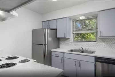 4027 Briarglen Drive, Dickinson, TX 77539 - Photo 3