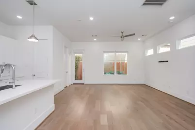 310 Cyclamen Street, Houston, TX 77018 - Photo 15