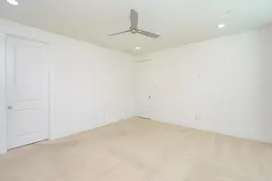 310 Cyclamen St, Houston, TX 77018 - Photo 17