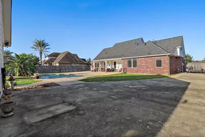 9407 St Croix Way, Mont Belvieu, TX 77523 - Photo 35