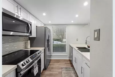 1920 Augusta Drive #30, Houston, TX 77057 - Photo 3