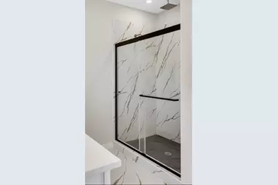 643 Chuckwagon Trail, Angleton, TX 77515 - Photo 5