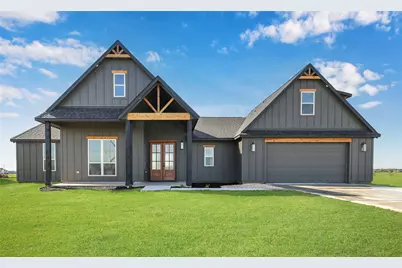 643 Chuckwagon Trail, Angleton, TX 77515 - Photo 1