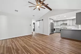 1920 Ripple Creek Dr, Rosenberg, TX 77471 - Photo 5