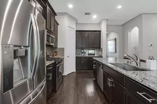 1512 Dyer Lake Ln, Houston, TX 77008 - Photo 5