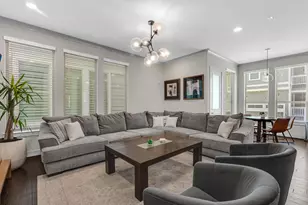 1512 Dyer Lake Ln, Houston, TX 77008 - Photo 11