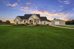 2702 Horseshoe Ln, Rosharon, TX 77583 - Photo 1